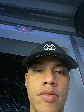 Snapshot of Osiiriis chatting on February 2025 07:09:01 PM Osiiriis online show from February 2025 07:09:01 PM