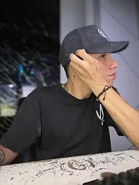 Snapshot of Osiiriis chatting on March 2025 08:16:01 AM Osiiriis online show from March 2025 08:16:01 AM