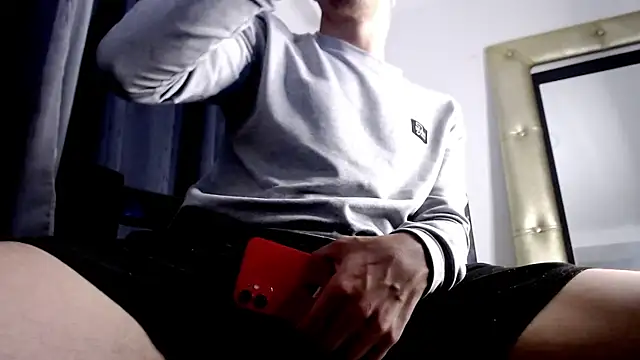 Snapshot of Osiiriis chatting on March 2025 12:47:01 AM Osiiriis online show from March 2025 12:47:01 AM