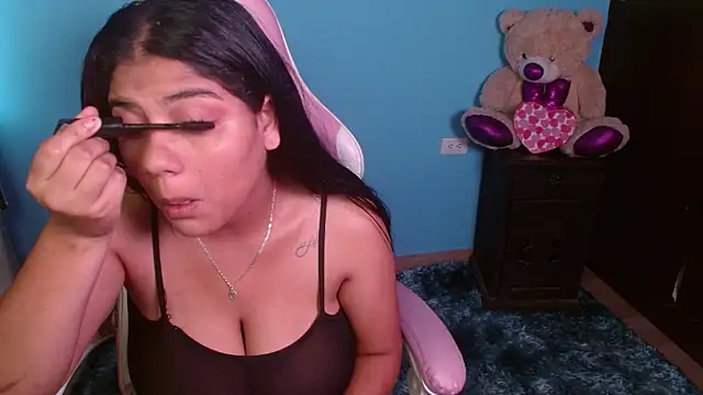 Candela-Smith online show from March 2026 05:17:01 PM