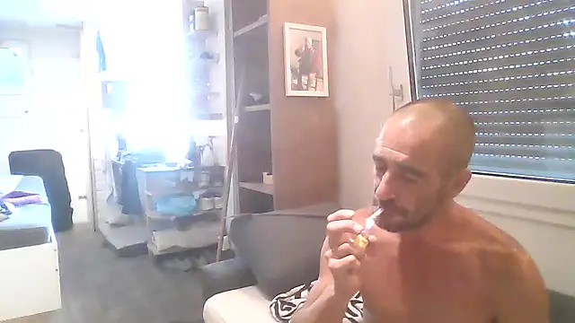 Pourquoipas online show from July 2026 04:45:02 PM