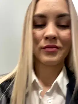 DreamGirl-777 online show from December 2024 04:20:01 AM