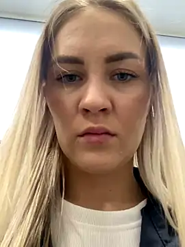 DreamGirl-777 online show from December 2024 05:42:01 AM