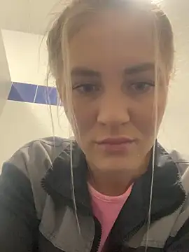 DreamGirl-777 online show from December 2024 10:35:02 AM