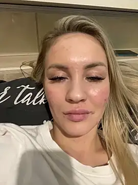 DreamGirl-777 online show from December 2024 04:57:01 PM