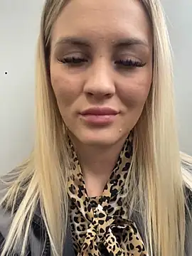 DreamGirl-777 online show from February 2025 07:15:01 AM