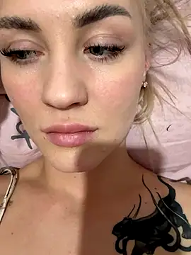 DreamGirl-777 online show from November 2025 01:33:02 PM