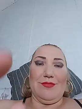 Snapshot of EmmaQueen4 chatting on June 2026 04:55:01 AM EmmaQueen4 online show from June 2026 04:55:01 AM