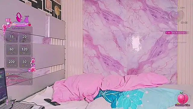 Snapshot of Loaysi chatting on October 2025 07:09:02 PM Loaysi online show from October 2025 07:09:02 PM