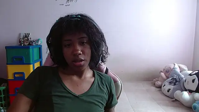 TiffanyRoouse online show from October 2025 01:34:02 PM