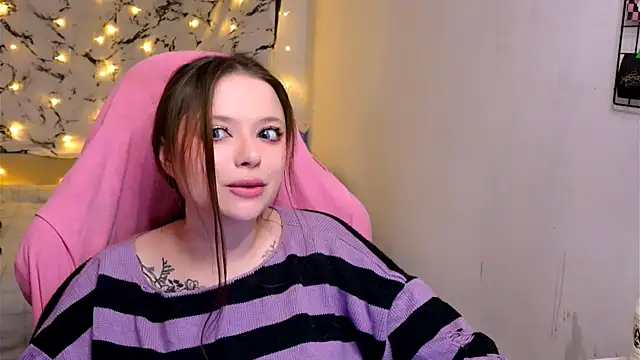 me  hanna online show from February 2025 11:30:02 PM