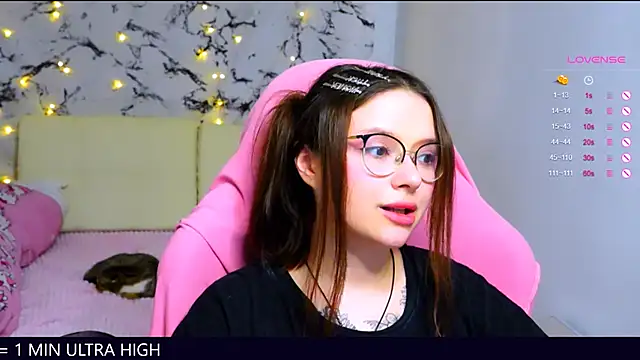 me  hanna online show from March 2025 02:28:02 AM