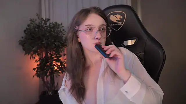 ELLIEJAY online show from March 2025 11:58:02 PM