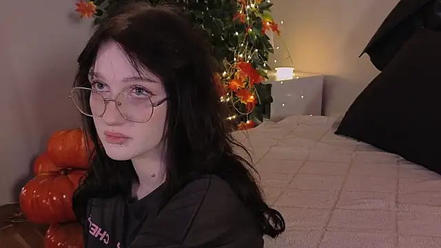 ELLIEJAY online show from November 2025 05:06:01 AM