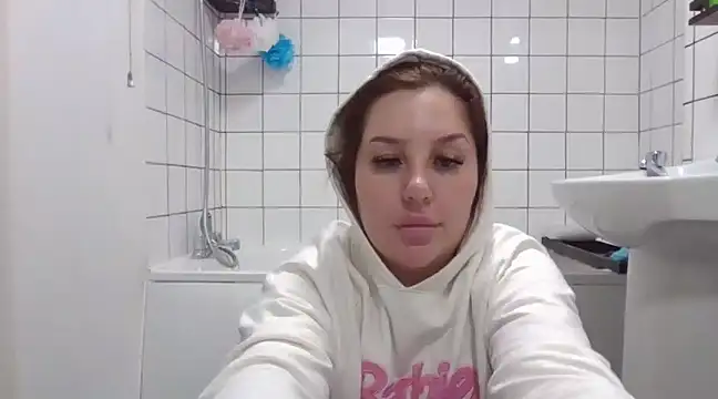 magical mia online show from February 2025 03:39:01 PM