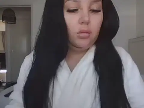 magical mia online show from March 2025 12:11:02 PM