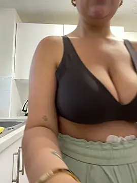 magical mia online show from July 2026 01:06:01 PM