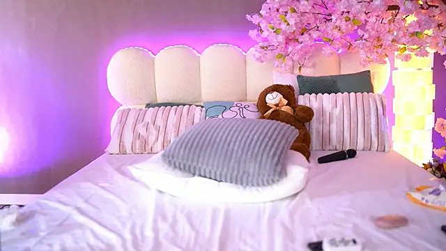 HaileyMadow online show from April 2026 01:41:02 PM