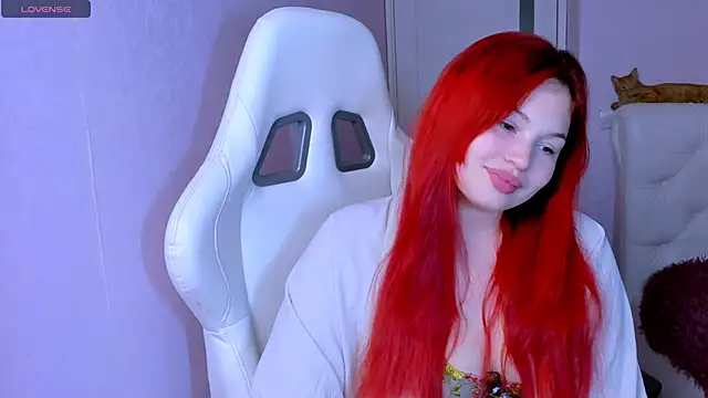 Snapshot of MissClarks chatting on October 2025 06:28:02 PM MissClarks online show from October 2025 06:28:02 PM