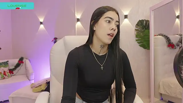 miagomezweb1 online show from December 2025 12:46:02 PM