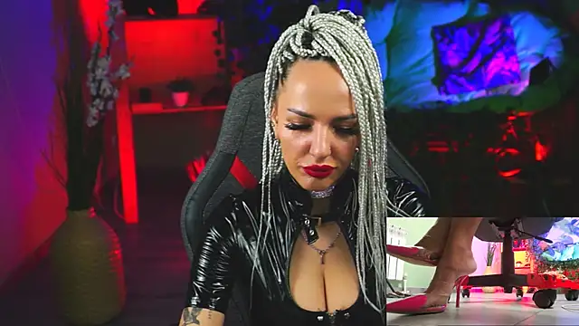 MonicaMaxwel online show from February 2025 03:10:01 PM