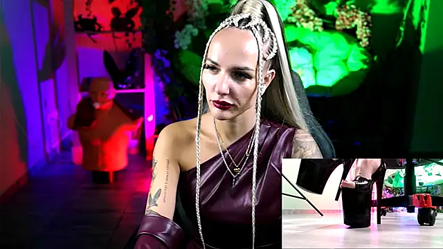 MonicaMaxwel online show from October 2025 10:48:01 AM