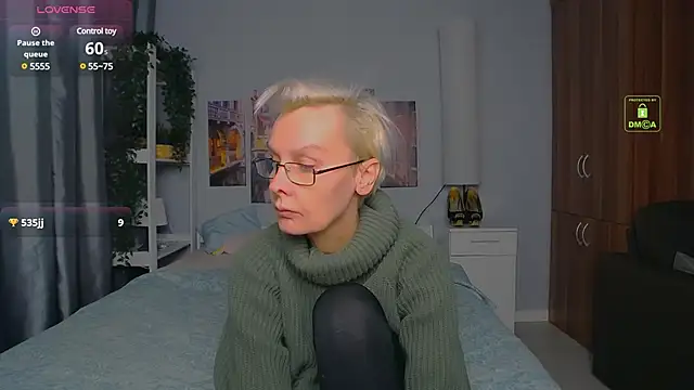 HelgaHimmell online show from December 2024 07:21:02 PM