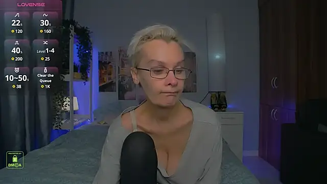 HelgaHimmell online show from December 2024 05:14:02 PM