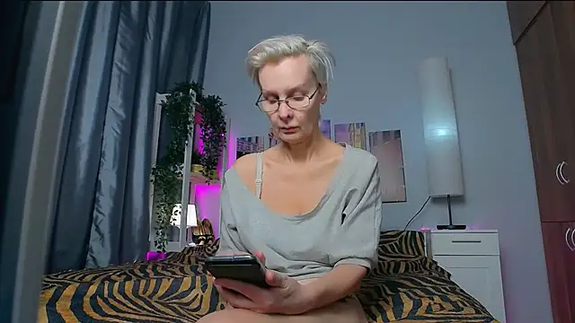 HelgaHimmell online show from January 2025 03:52:02 AM