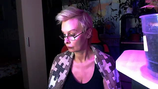 HelgaHimmell online show from April 2026 04:48:01 PM