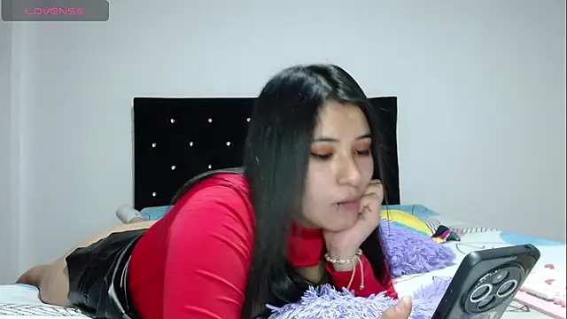 Snapshot of Zasha_Kaira chatting on May 2026 11:22:02 PM Zasha Kaira online show from May 2026 11:22:02 PM