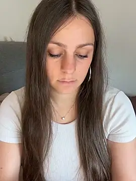 Snapshot of Loella-Rose chatting on September 2025 11:48:01 AM Loella-Rose online show from September 2025 11:48:01 AM