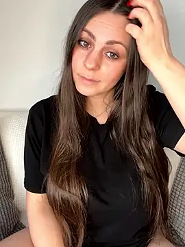 Snapshot of Loella-Rose chatting on January 2026 01:38:01 PM Loella-Rose online show from January 2026 01:38:01 PM