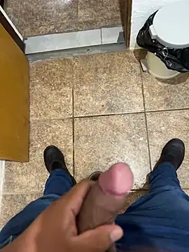 Luizcalado20 online show from January 2025 01:39:01 AM