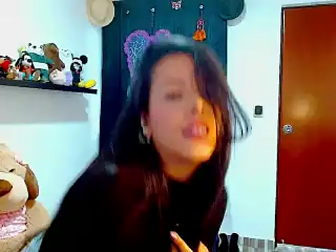 ella peck online show from December 2024 08:20:02 PM