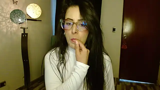 ella peck online show from September 2025 02:55:01 AM