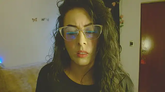 ella peck online show from May 2026 07:45:02 PM