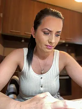 Hotmomcheckk  online show from January 2025 08:29:01 AM