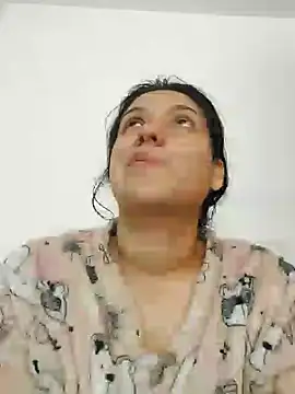 Sophie-hatter online show from January 2025 03:03:01 PM