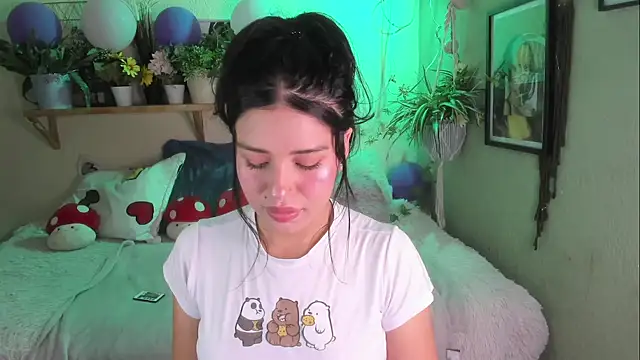 MiaaRose online show from December 2025 06:04:01 PM