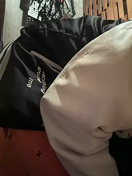 Snapshot of czruz chatting on February 2025 07:53:02 AM czruz online show from February 2025 07:53:02 AM