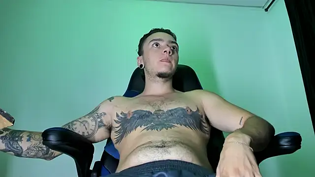 Snapshot of male_pussy chatting on December 2024 03:04:02 AM male pussy online show from December 2024 03:04:02 AM