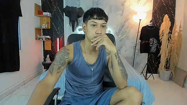 Snapshot of slim_master12 chatting on June 2026 09:48:02 PM slim master12 online show from June 2026 09:48:02 PM