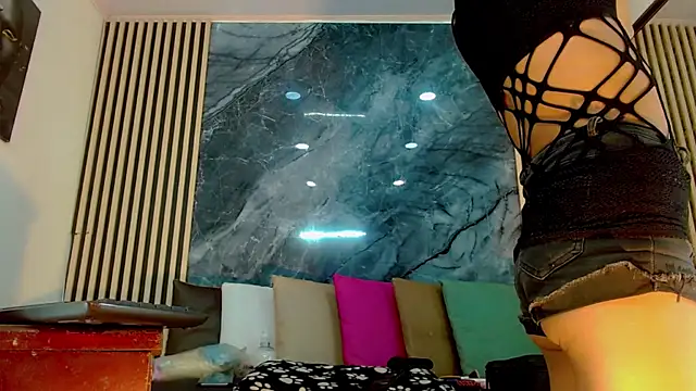 PriscilaRainbow online show from February 2025 08:11:02 PM