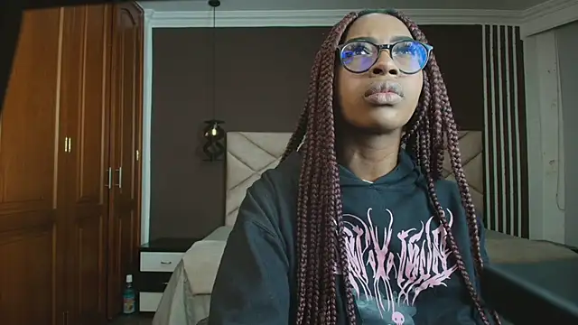 Raquel jones online show from March 2025 11:51:02 AM