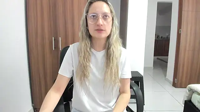 Adele johnsonn1 online show from September 2025 04:08:01 PM