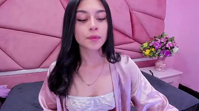 Snapshot of MelodySweett chatting on December 2024 03:15:02 AM MelodySweett online show from December 2024 03:15:02 AM