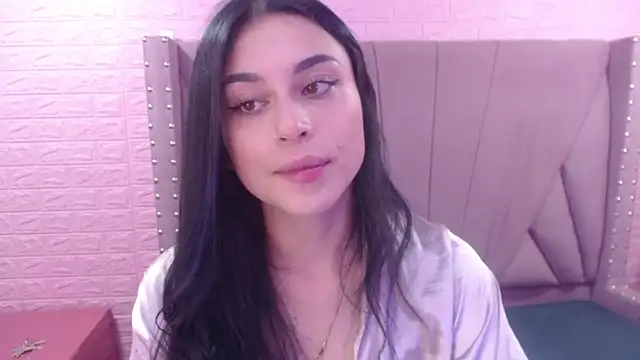 Snapshot of MelodySweett chatting on December 2024 03:25:02 AM MelodySweett online show from December 2024 03:25:02 AM