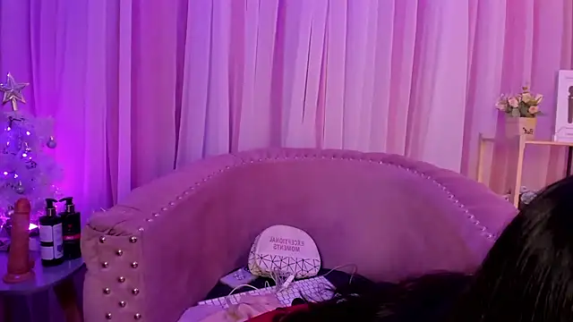 Snapshot of MelodySweett chatting on November 2025 03:07:01 AM MelodySweett online show from November 2025 03:07:01 AM