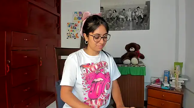 Snapshot of Isabellaa22_1 chatting on December 2024 01:45:02 PM Isabellaa22 1 online show from December 2024 01:45:02 PM